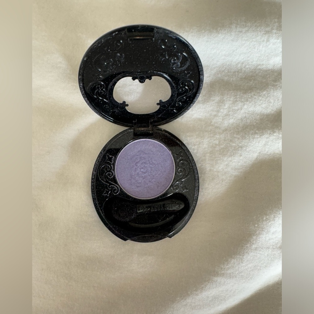 Ana Sui eyeshadow